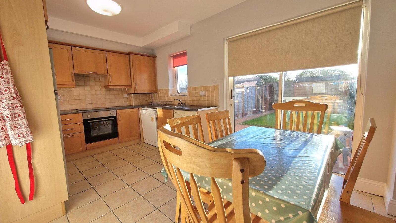 גלוואיי Cosy 3 Bedroom All Ensuites מראה חיצוני תמונה